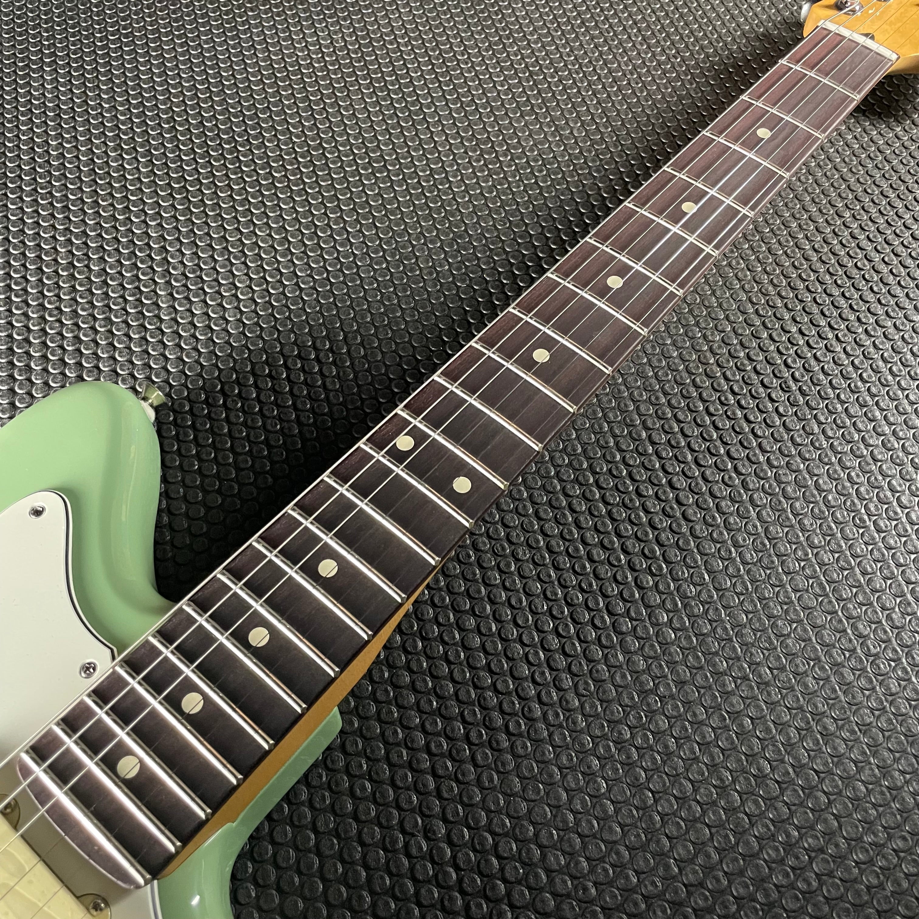 Fender Player II Jazzmaster, Rosewood- Birch Green (7lbs 11oz) - Metronome Music Inc.