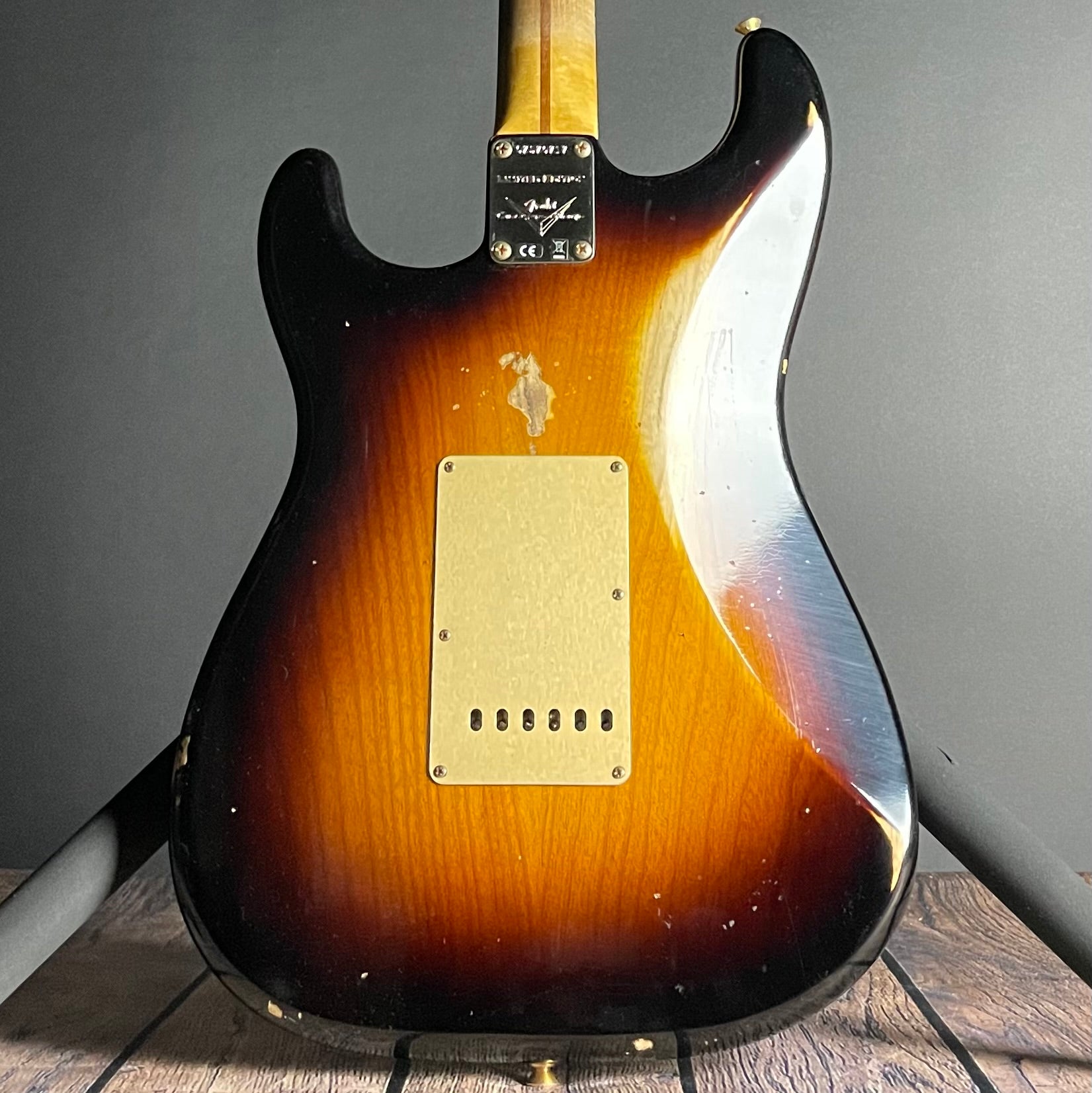Fender Custom Shop LTD 1955 "Bone Tone" Stratocaster, Relic- 2-Color Sunburst (7lbs 5oz) - Metronome Music Inc.