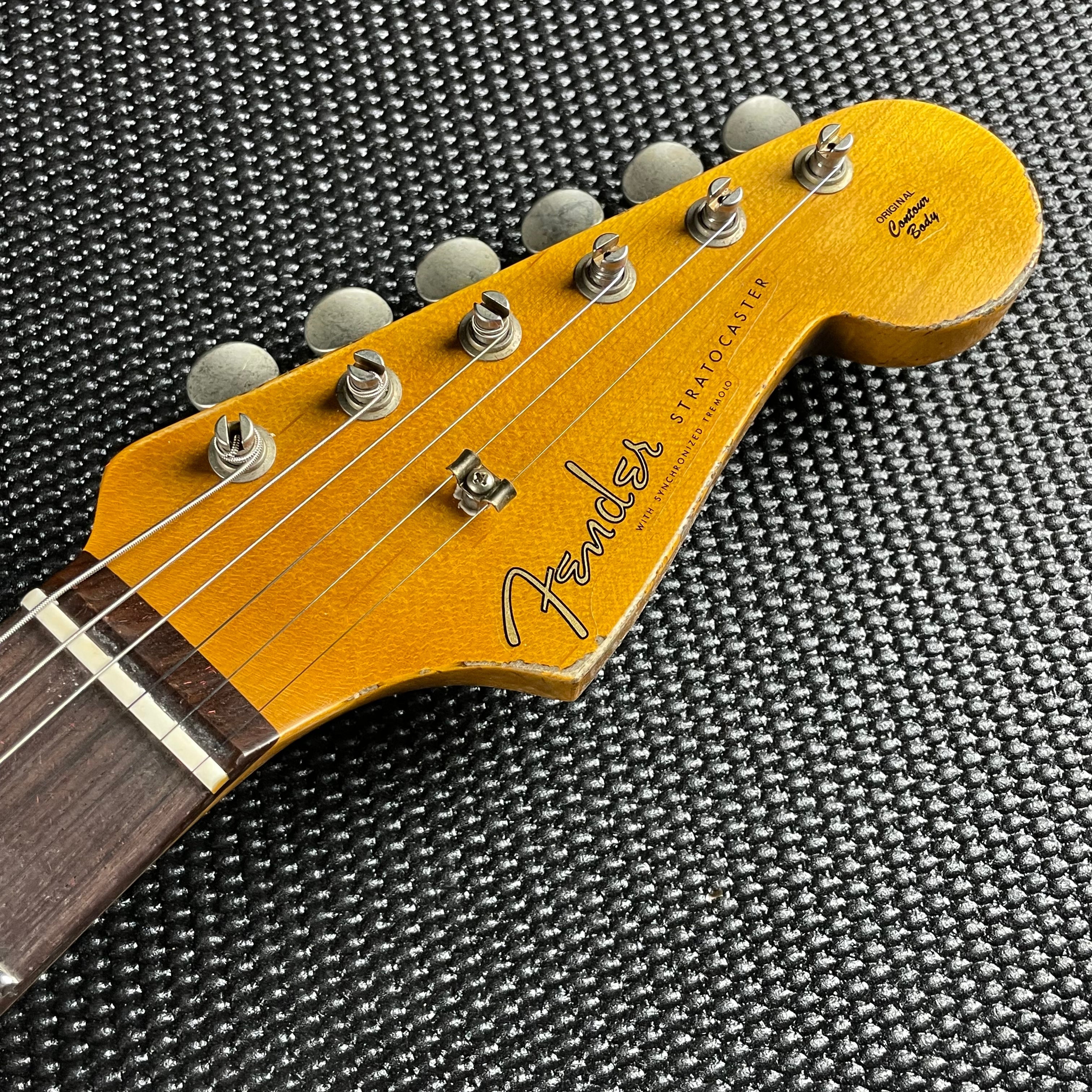 Fender Custom Shop 1961 Stratocaster, Heavy Relic- Aged Ocean Turquoise over 3-Tone Sunburst (7lbs 4oz) - Metronome Music Inc.