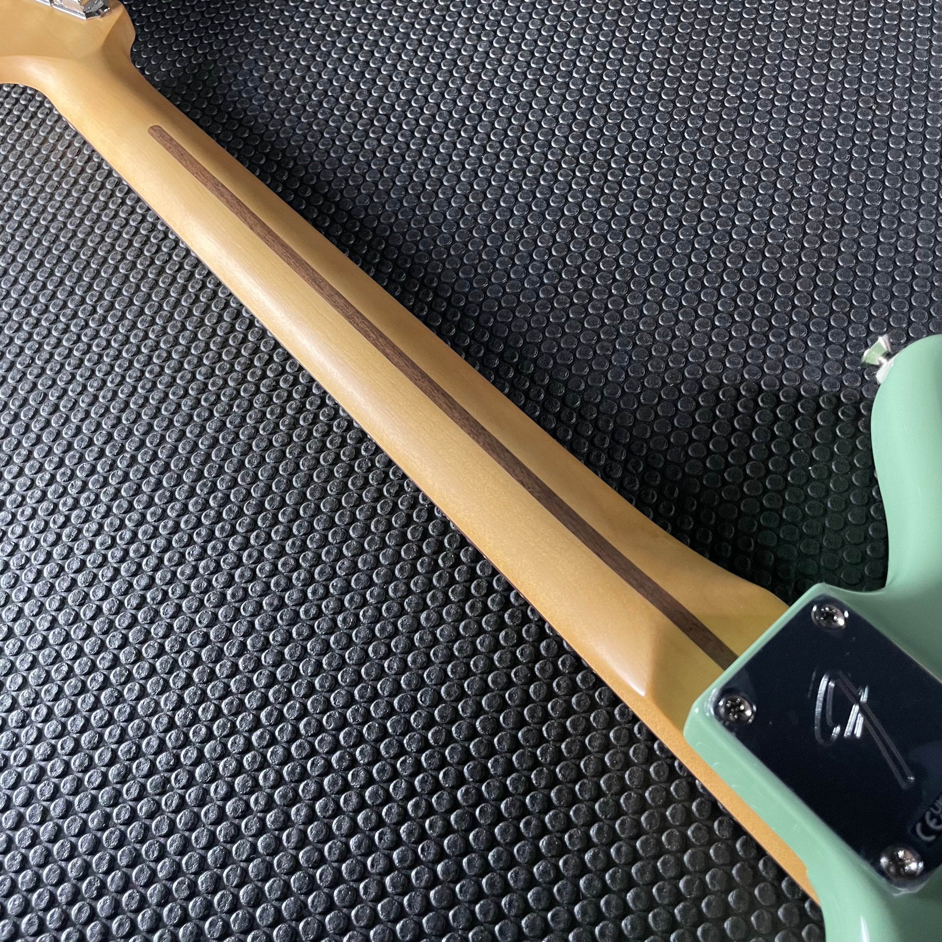 Fender Player II Jazzmaster, Rosewood- Birch Green (7lbs 11oz) - Metronome Music Inc.