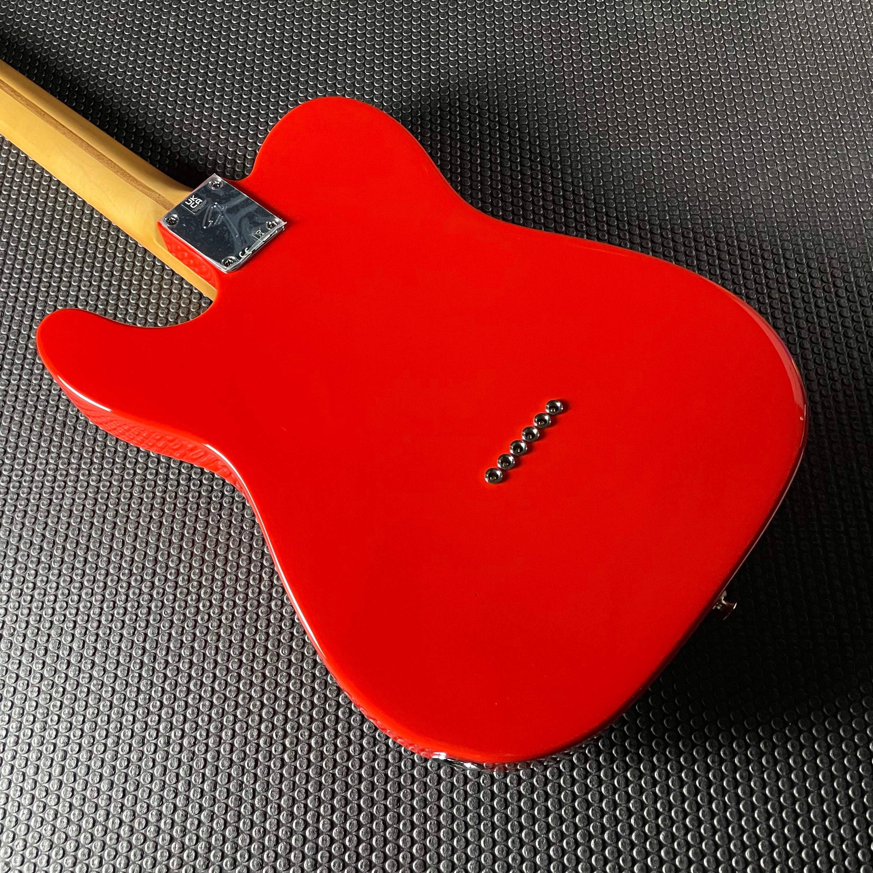 Fender Player II Telecaster, Maple- Coral Red (7lbs 6oz) - Metronome Music Inc.