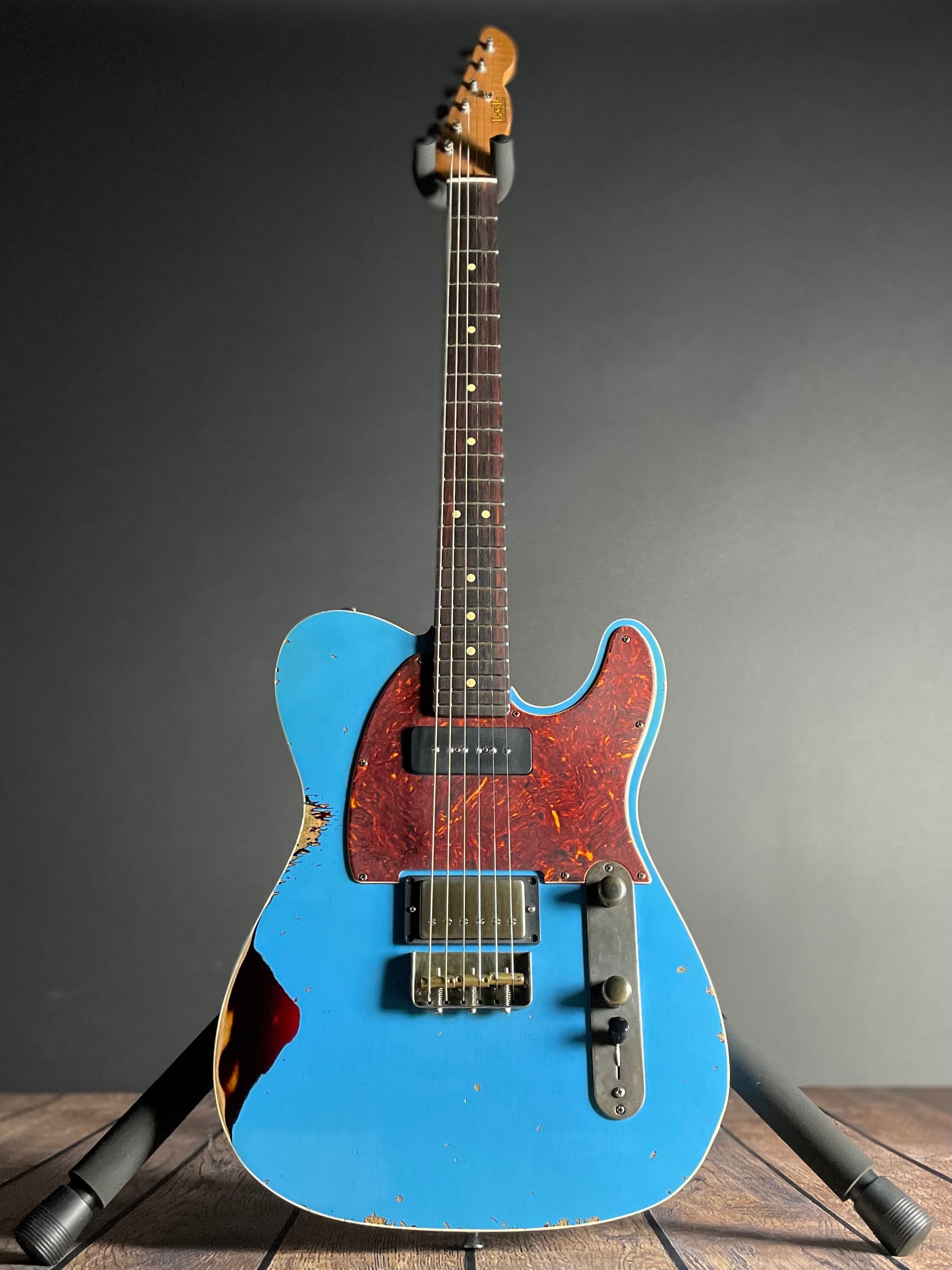 LsL Instruments BadBone 290 "Molokai", Rosewood- Desoto Blue over 3TSB (7lbs 8oz) - Metronome Music Inc.