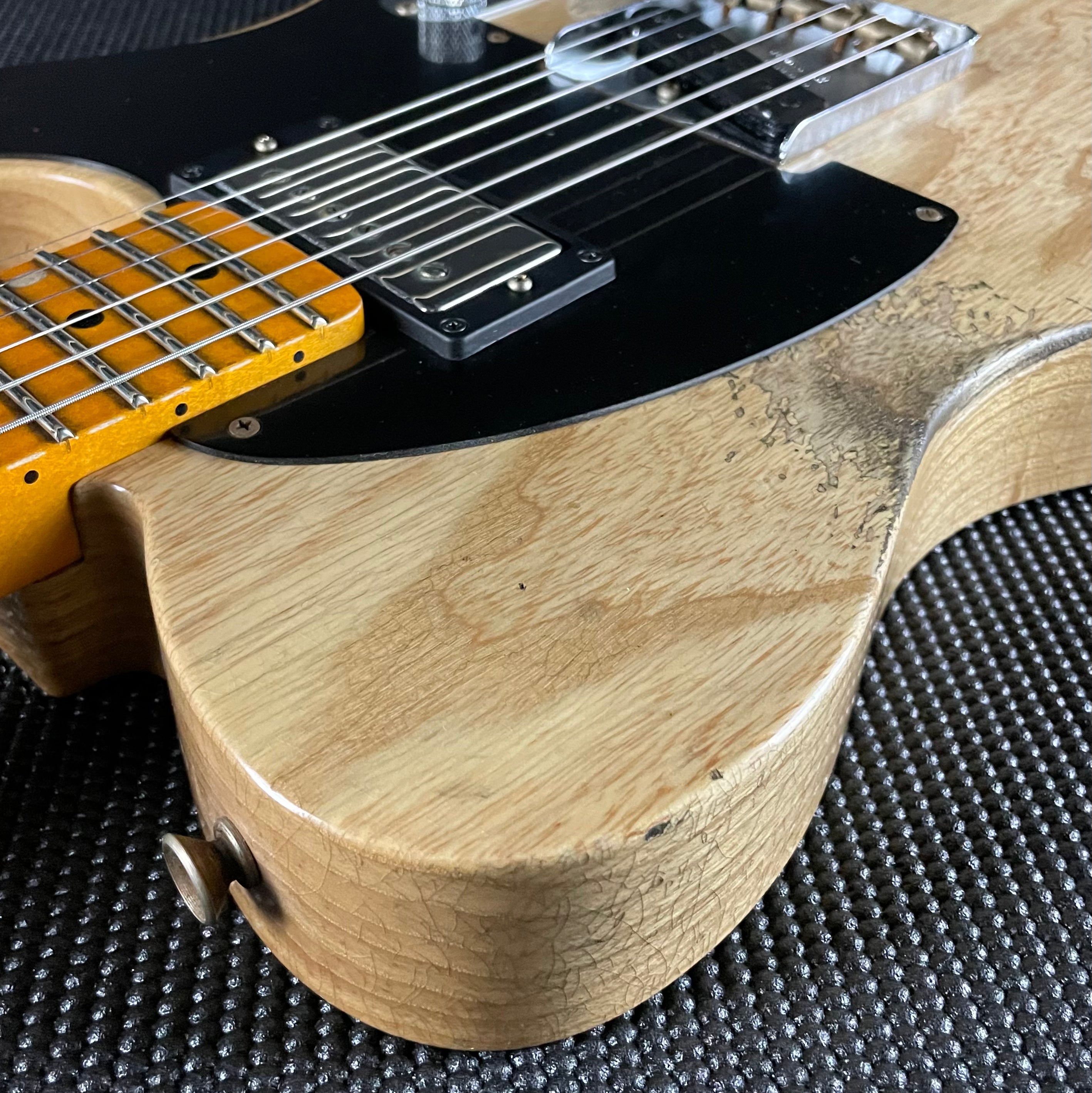 Fender Custom Shop LTD 1953 Telecaster HS, Heavy Relic- Aged Natural (7lbs 3oz) - Metronome Music Inc.