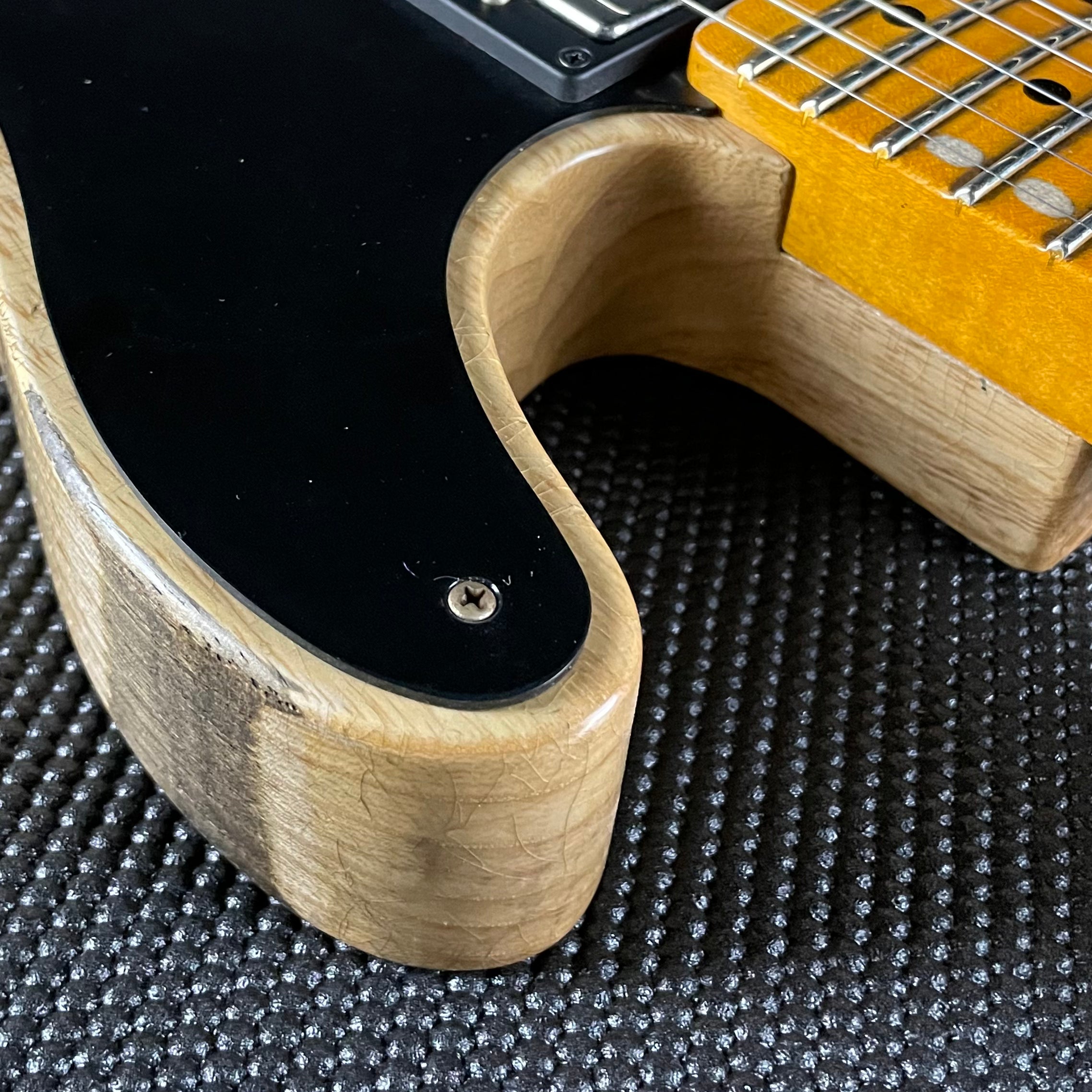 Fender Custom Shop LTD 1953 Telecaster HS, Heavy Relic- Aged Natural (7lbs 3oz) - Metronome Music Inc.