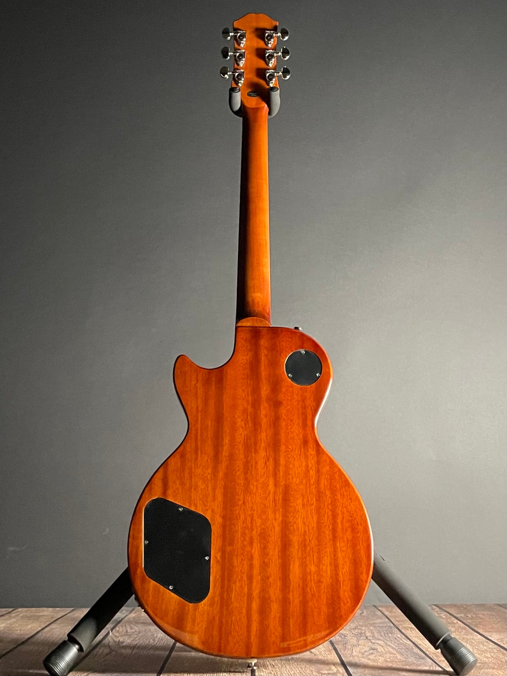 Epiphone Les Paul Classic - Honeyburst | Metronome Music Inc.