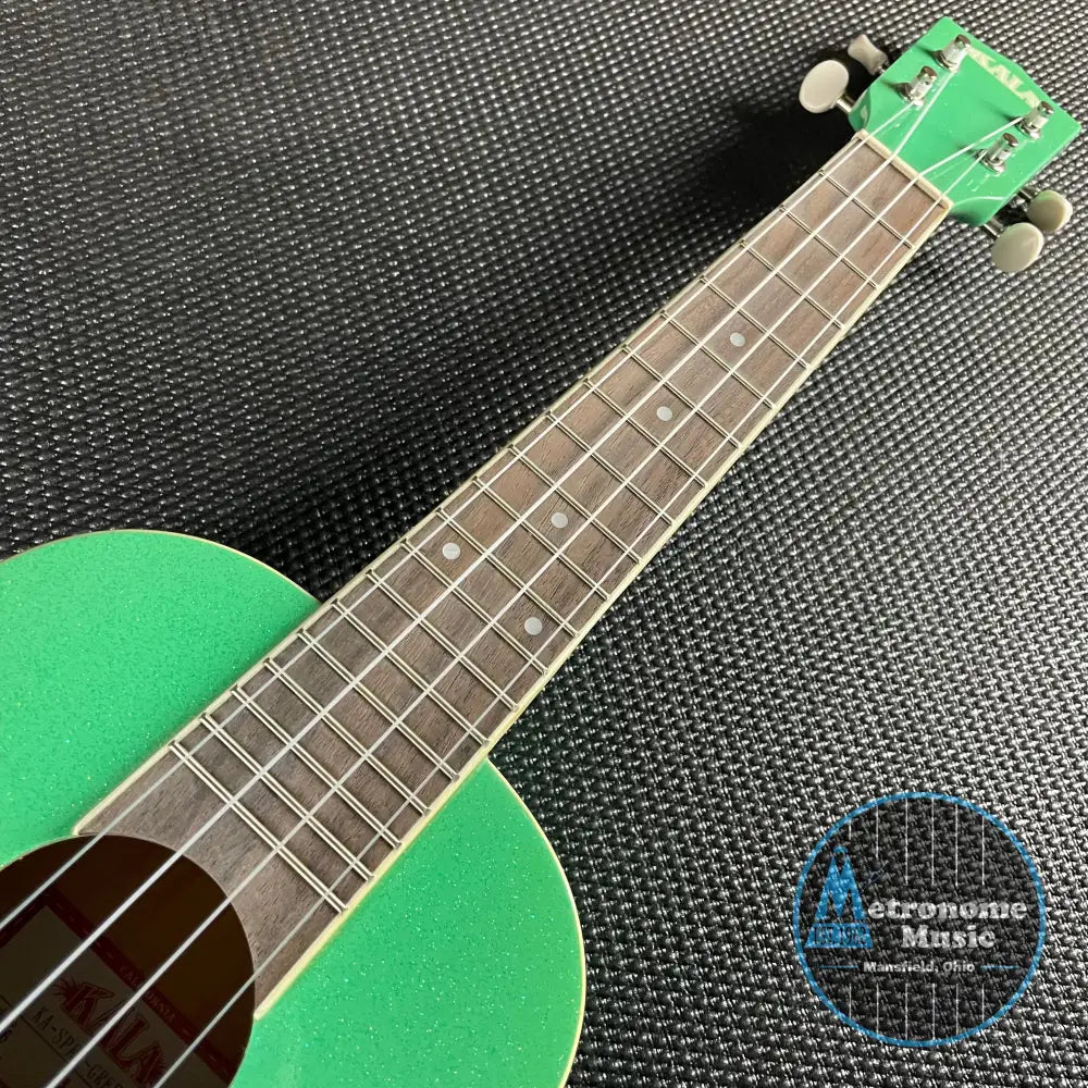 Kala Gatsby Green Sparkle Concert Ukulele - Metronome Music Inc.