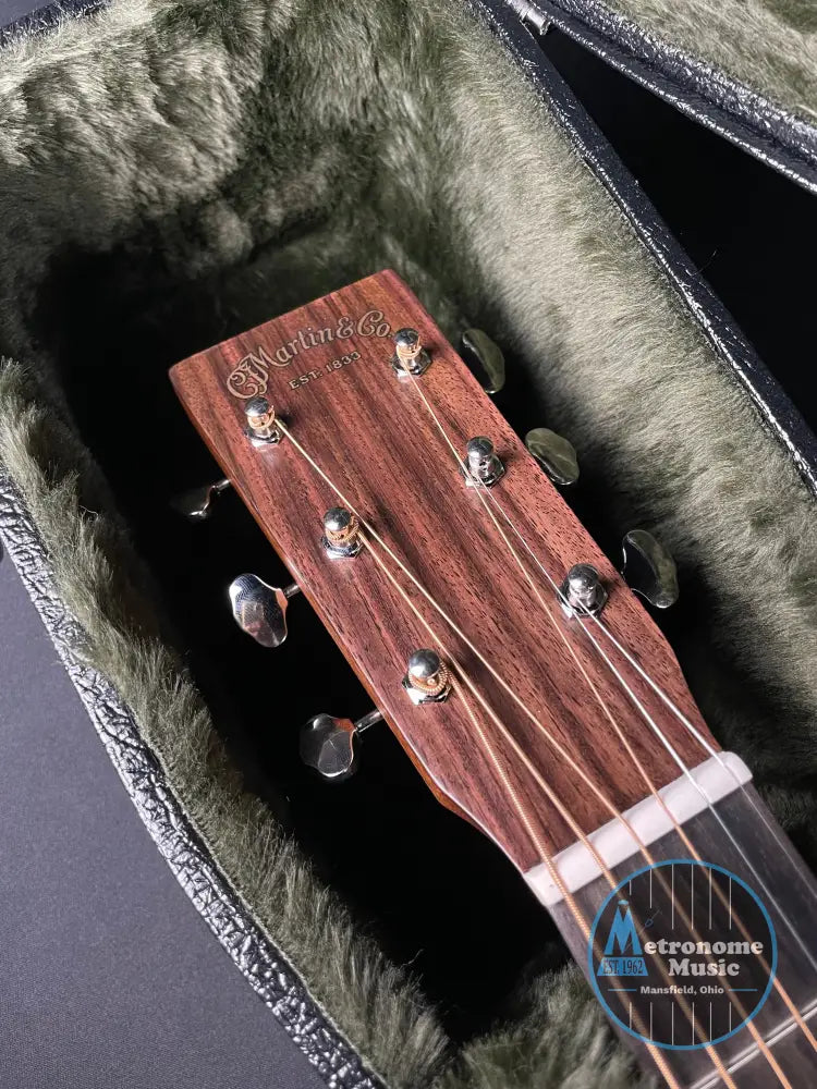 Martin D-17 w/Hardshell Case - Mahogany (2025) - Metronome Music Inc.