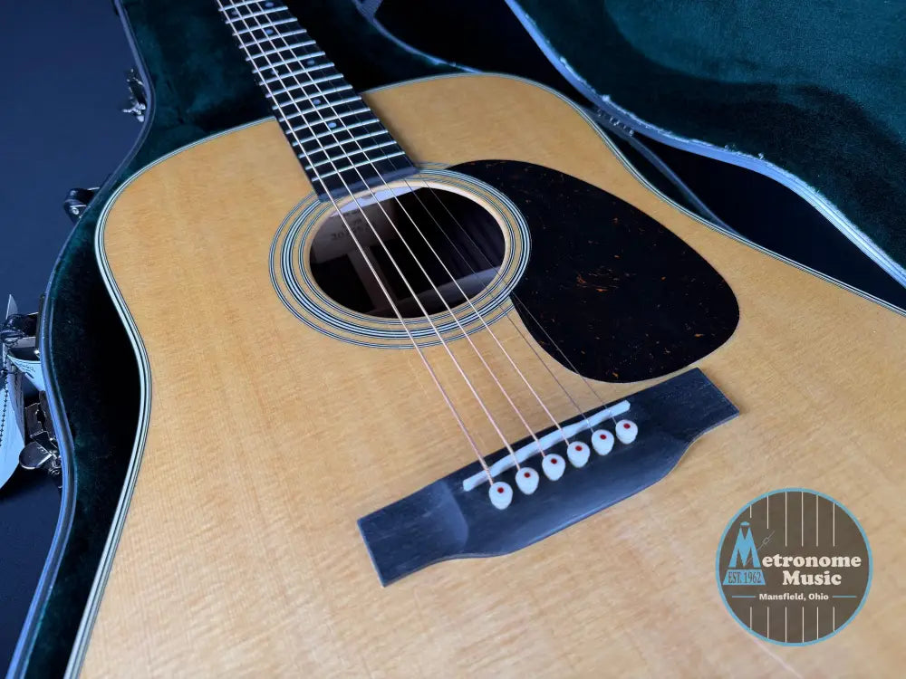 Martin D-28 Standard w/ Hard Case Gloss Natural (2026) - Acoustic Guitar