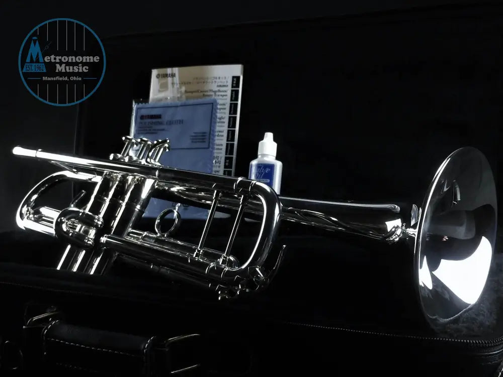Yamaha YTR-8335IIS Xeno Bb Trumpet, Silver - Metronome Music Inc.