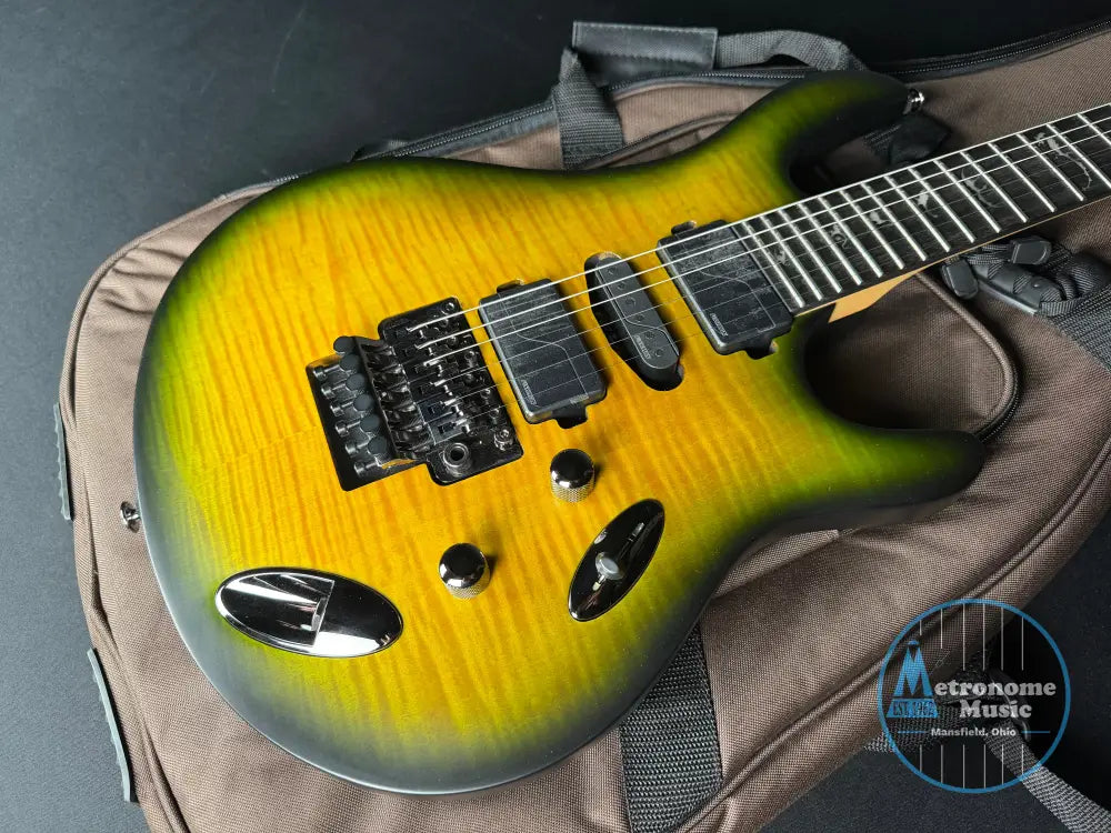 PRS SE Chleo - Mantis Burst - Metronome Music Inc.