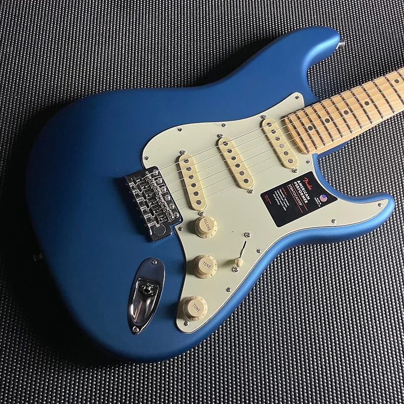 Fender American Performer Stratocaster, Maple- Satin Lake Placid Blue - Metronome Music Inc.