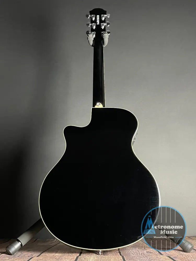 Yamaha APX600 Thinline Acoustic- Black - Metronome Music Inc.